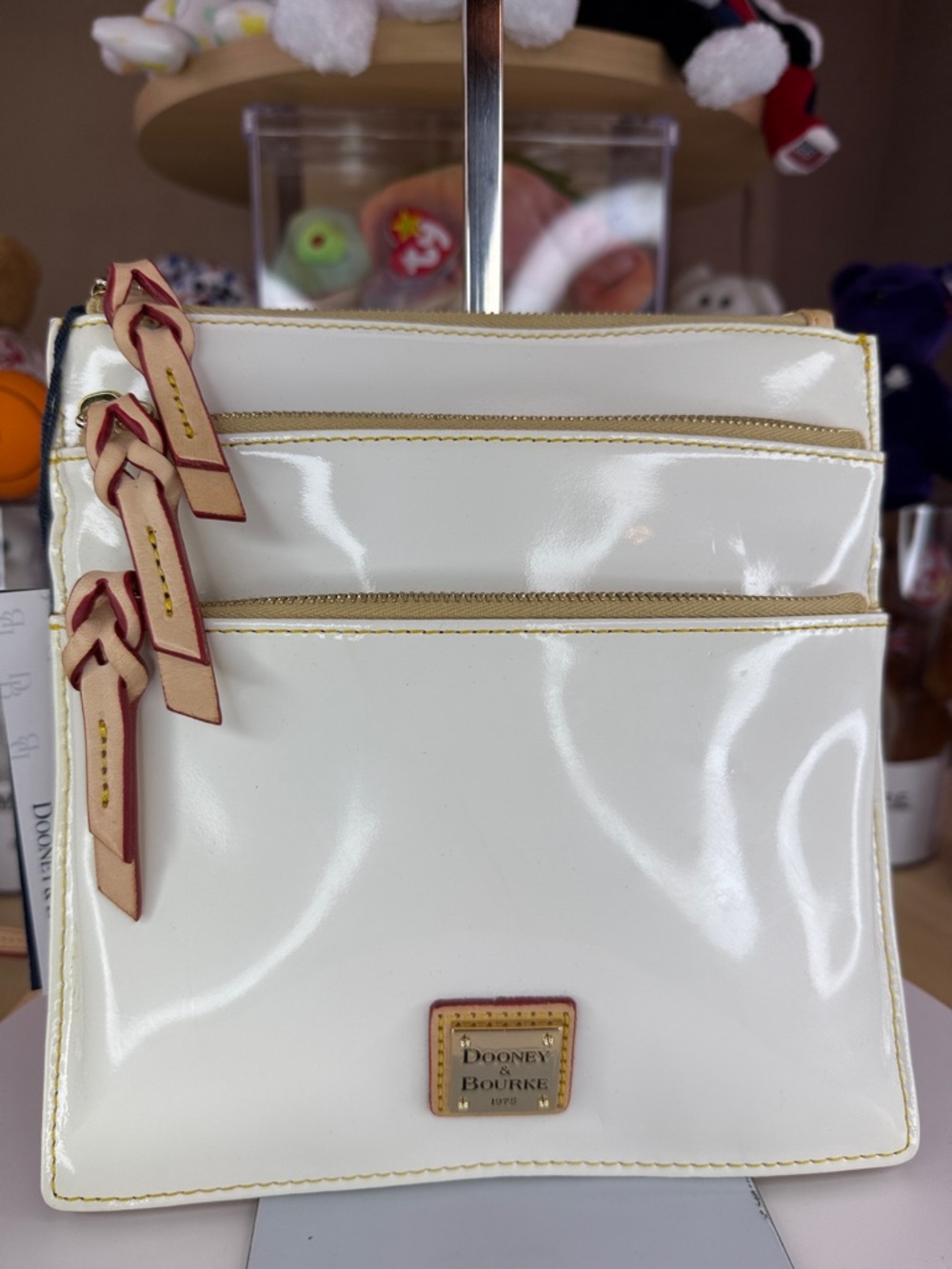 💥NWT DOONEY & BOURKE - 124U093